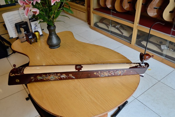 ベトナム伝統の楽器って何がある?? トロンやダンバウなど代表的な楽器 