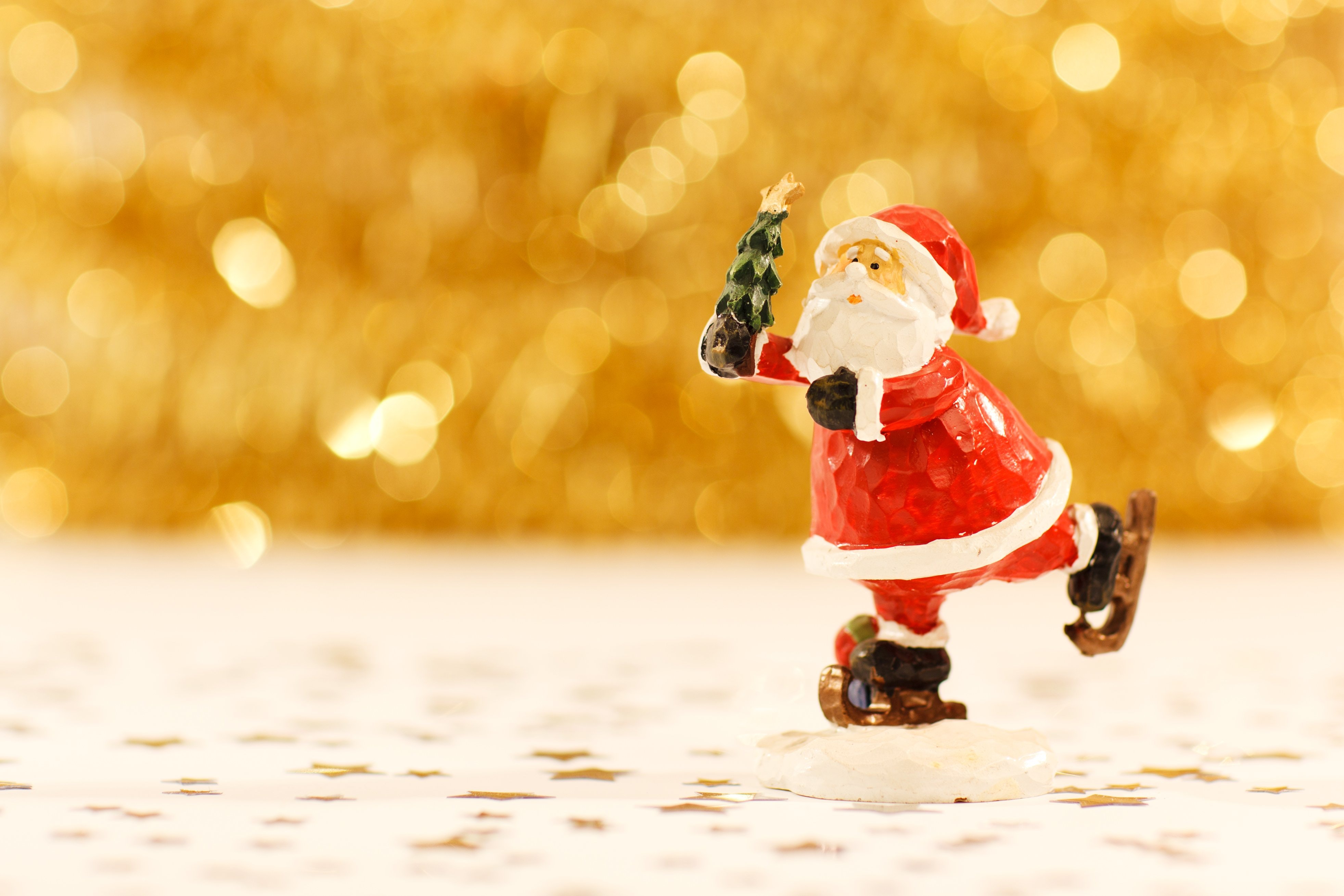 ベトナムのクリスマスは祝日になる?? プレゼントやケーキ事情も紹介,ベトナム,クリスマス,プレゼント,ケーキ,祝日